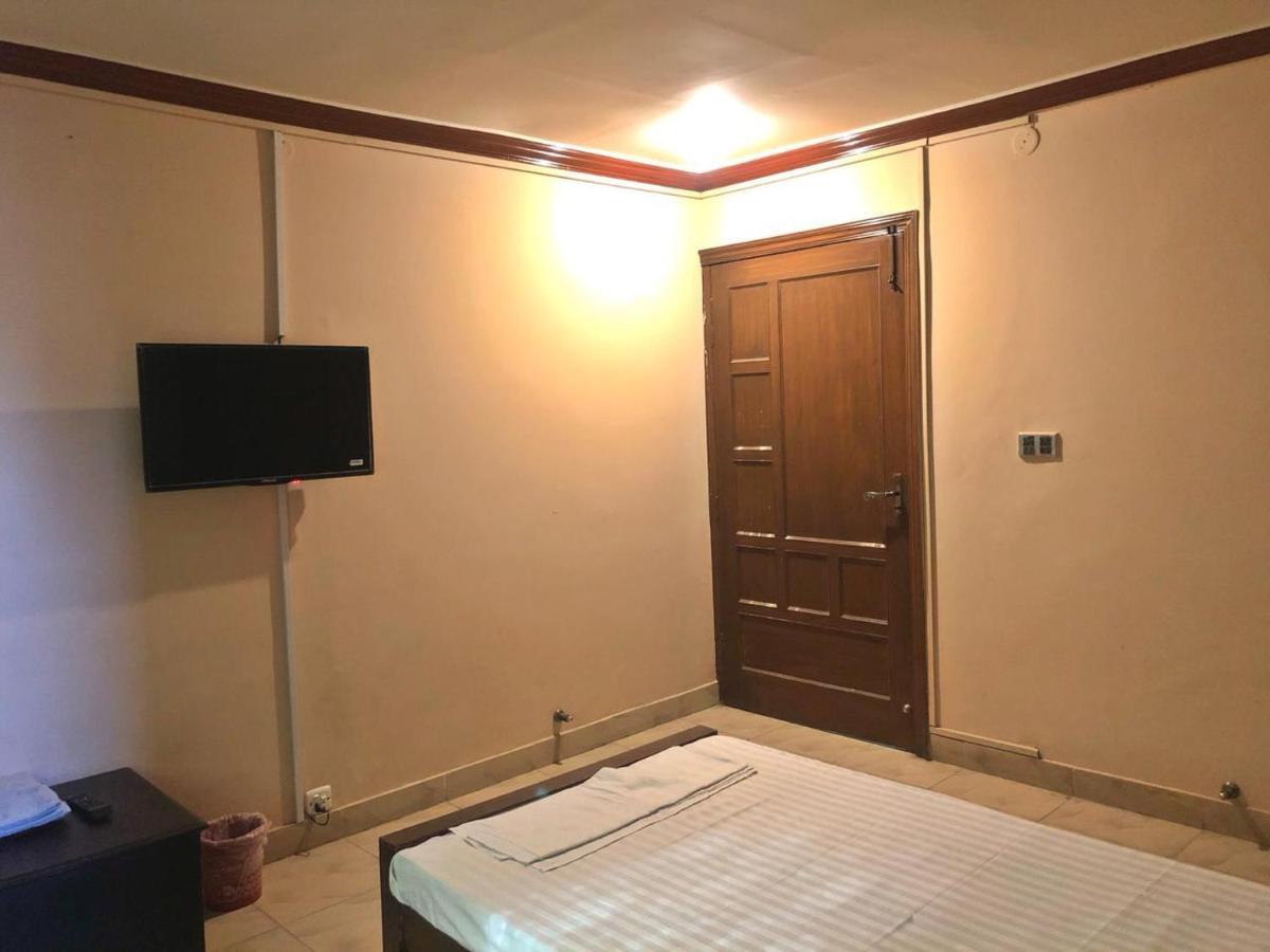 Babar House 호텔 파이살라바드 외부 사진